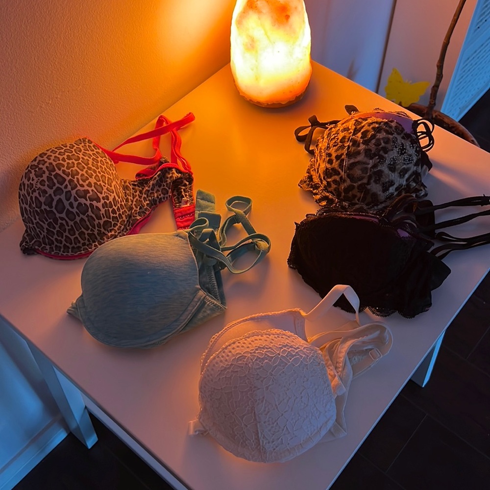 5 Victoria Secret Bras - 32A